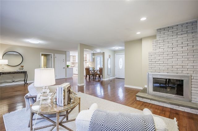 11 Santa Drive, Perinton, NY 14534