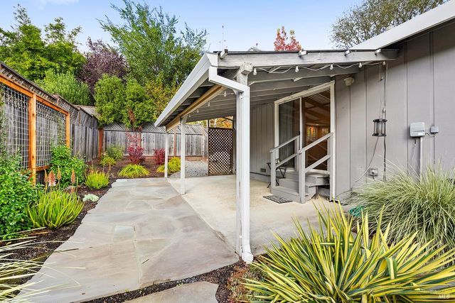 2726 Edison St, Graton, CA 95444