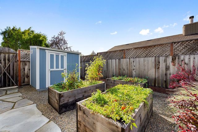 2726 Edison St, Graton, CA 95444