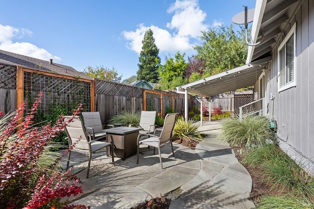 2726 Edison St, Graton, CA 95444