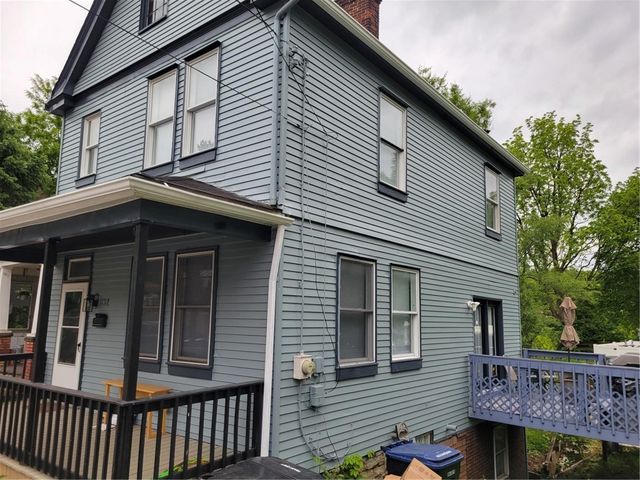 2735 Zephyr Ave, Sheraden, PA 15204