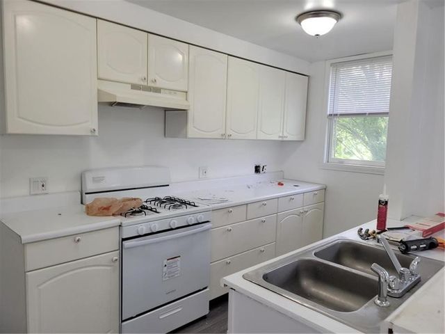 2735 Zephyr Ave, Sheraden, PA 15204