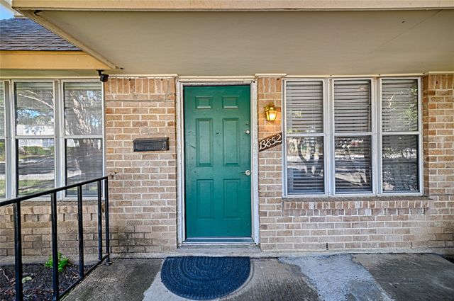 13852 Brookgreen Drive, Dallas, TX 75240