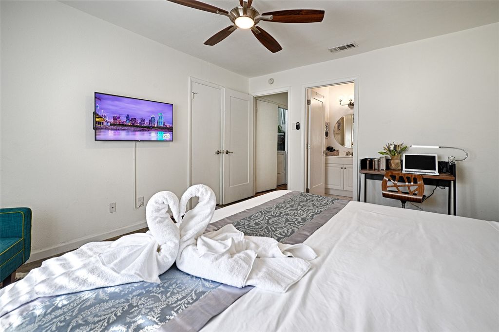 13852 Brookgreen Drive, Dallas, TX 75240
