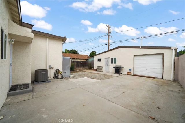 1547 W 65th, Los Angeles, CA 90047