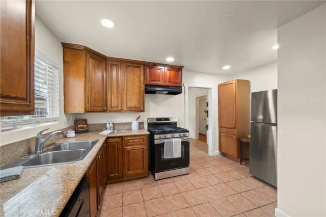 1547 W 65th, Los Angeles, CA 90047
