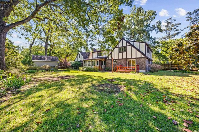 4904 Yaupon Dr., Myrtle Beach, SC 29575