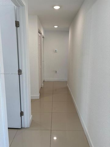 25680 SW 143rd Path, Homestead, FL 33032