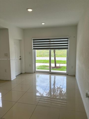 25680 SW 143rd Path, Homestead, FL 33032