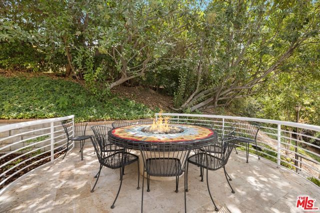 4615 White Oak Place, Los Angeles, CA 91316
