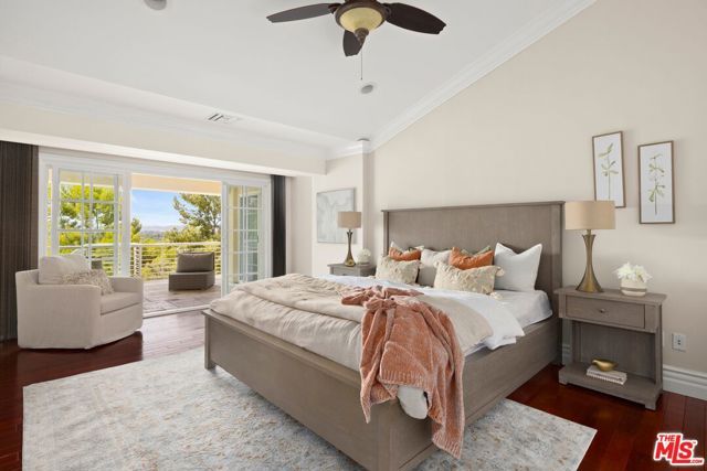 4615 White Oak Place, Los Angeles, CA 91316
