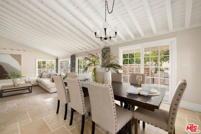 4615 White Oak Place, Los Angeles, CA 91316