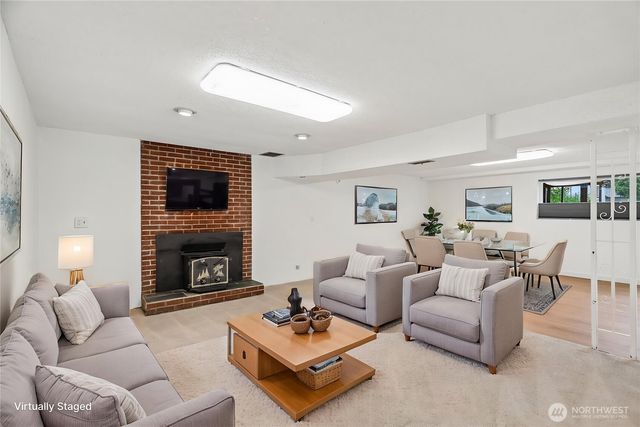 17226 129th Ave Se, Renton, WA 98058