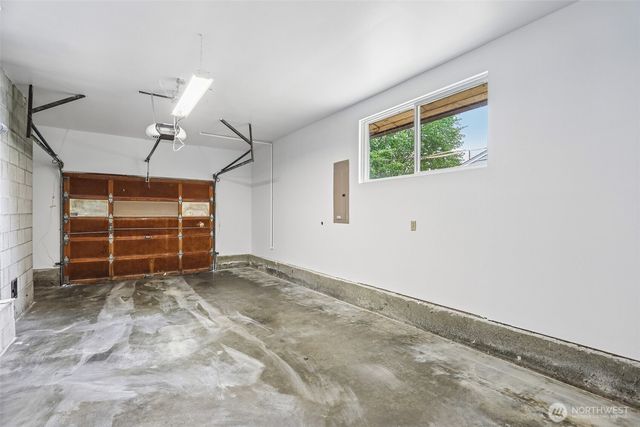 17226 129th Ave Se, Renton, WA 98058