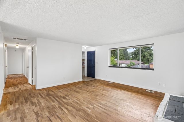 17226 129th Ave Se, Renton, WA 98058
