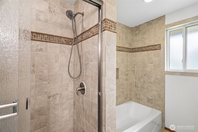 17226 129th Ave Se, Renton, WA 98058