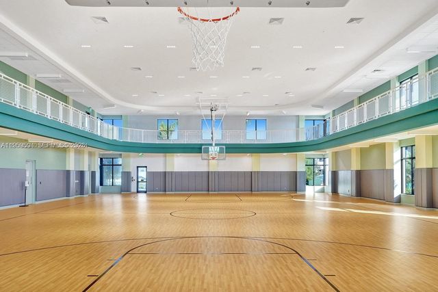 8001 NW 41st St F-206, Doral, FL 33166