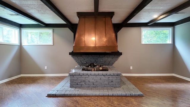 221 Central Avenue, Genoa, IL 60135