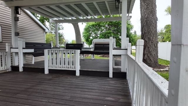 221 Central Avenue, Genoa, IL 60135