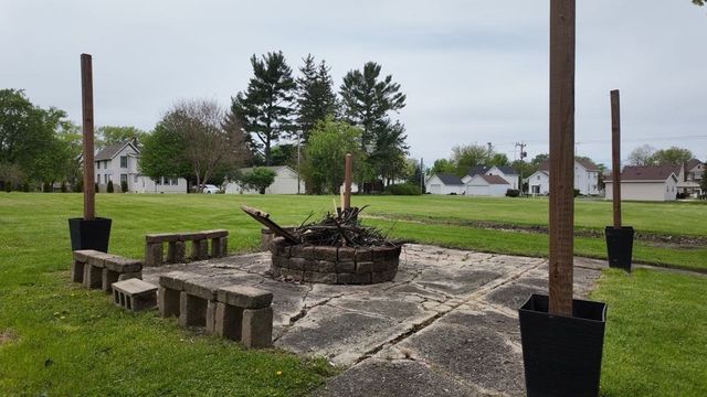 221 Central Avenue, Genoa, IL 60135