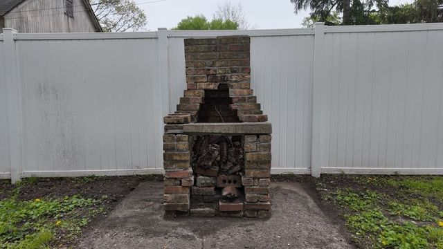 221 Central Avenue, Genoa, IL 60135