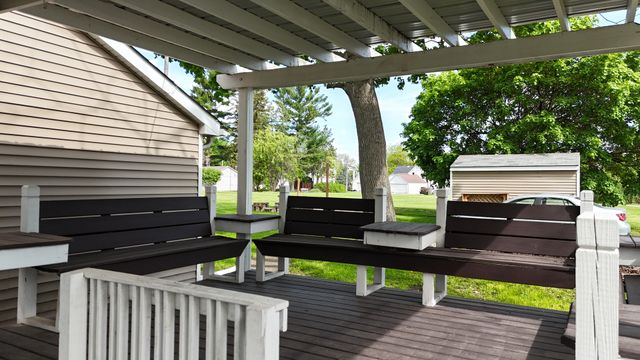 221 Central Avenue, Genoa, IL 60135
