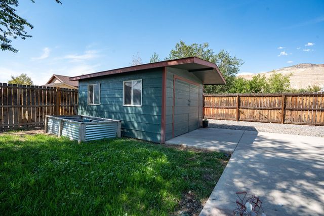 828 Logan Avenue, Palisade, CO 81526