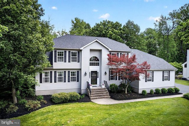28 ARNOLD LN, Robbinsville, NJ 08691