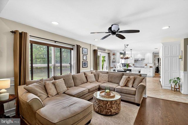 28 ARNOLD LN, Robbinsville, NJ 08691