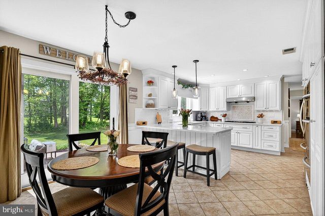 28 ARNOLD LN, Robbinsville, NJ 08691