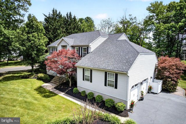 28 ARNOLD LN, Robbinsville, NJ 08691