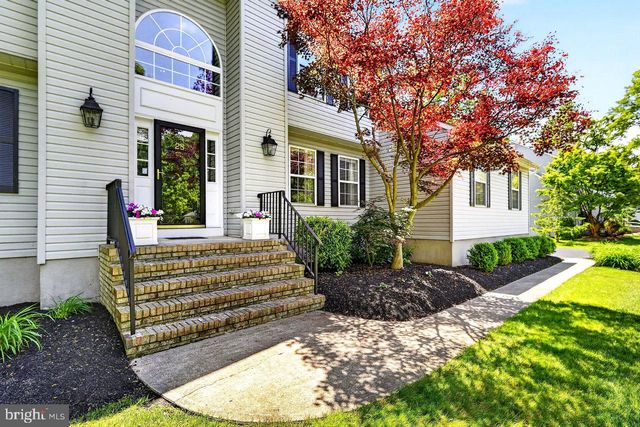 28 ARNOLD LN, Robbinsville, NJ 08691