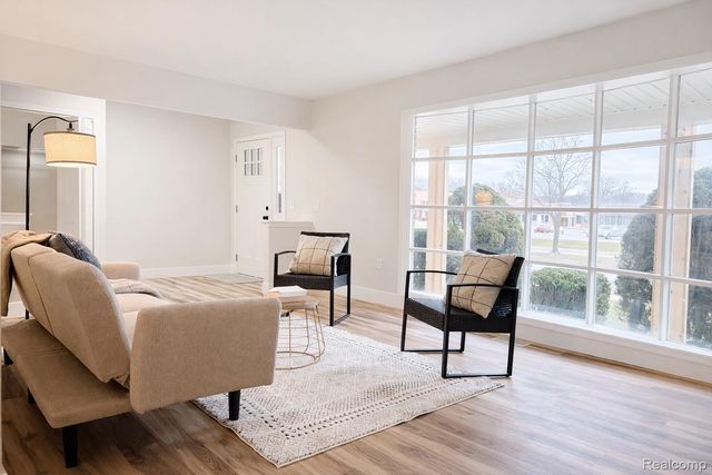 14851 Williamsburg Drive, Riverview, MI 48193