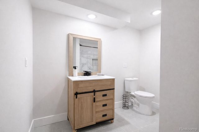 14851 Williamsburg Drive, Riverview, MI 48193