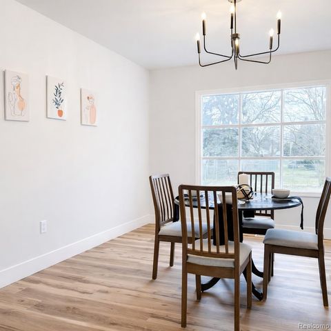 14851 Williamsburg Drive, Riverview, MI 48193