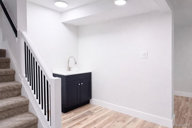 14851 Williamsburg Drive, Riverview, MI 48193