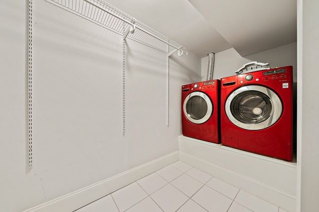 15 Avalon 1, Milton, MA 02186