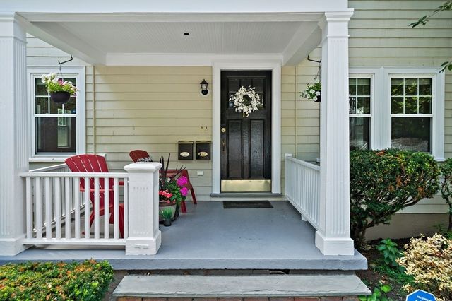 15 Avalon 1, Milton, MA 02186