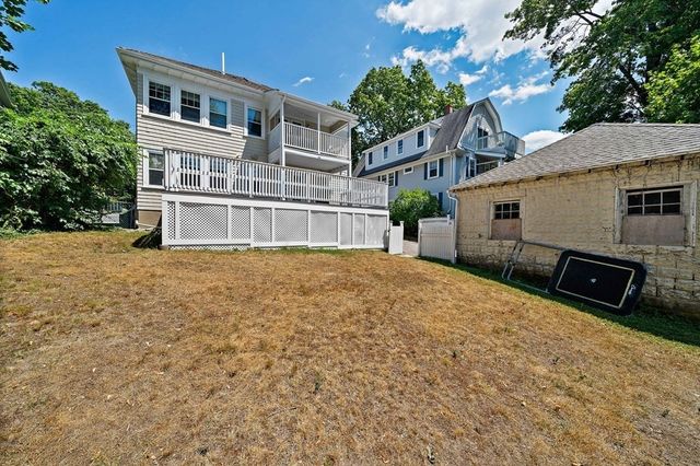 15 Avalon 1, Milton, MA 02186