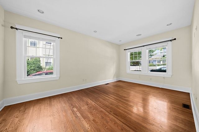 15 Avalon 1, Milton, MA 02186