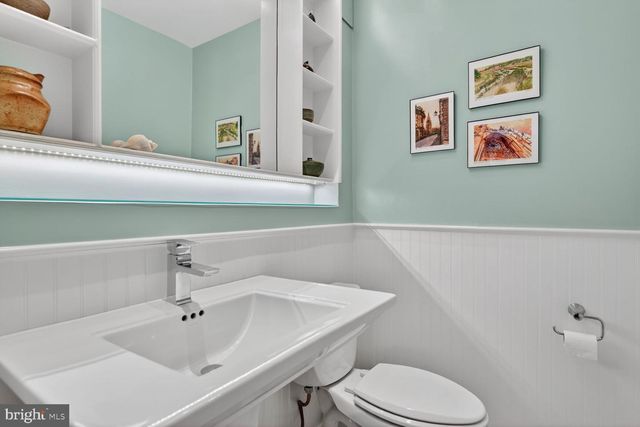 1606 VARNUM ST NW, Washington, DC 20011