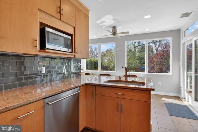 1606 VARNUM ST NW, Washington, DC 20011