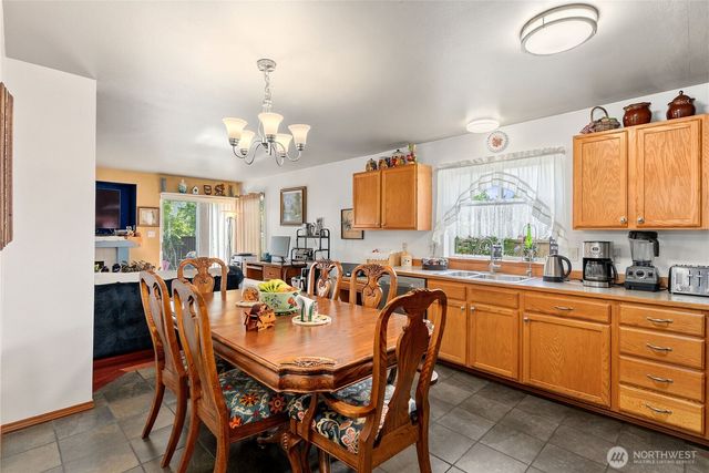 409 Kensington Avenue NW, Orting, WA 98360