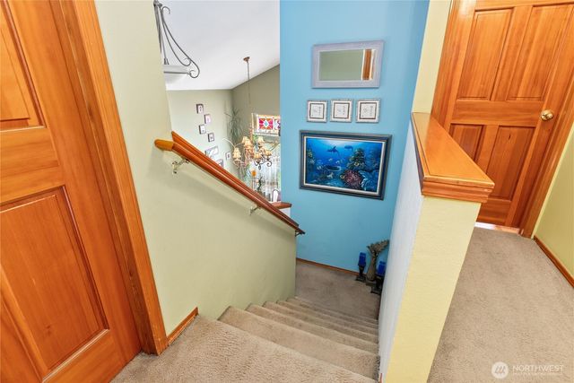 409 Kensington Avenue NW, Orting, WA 98360