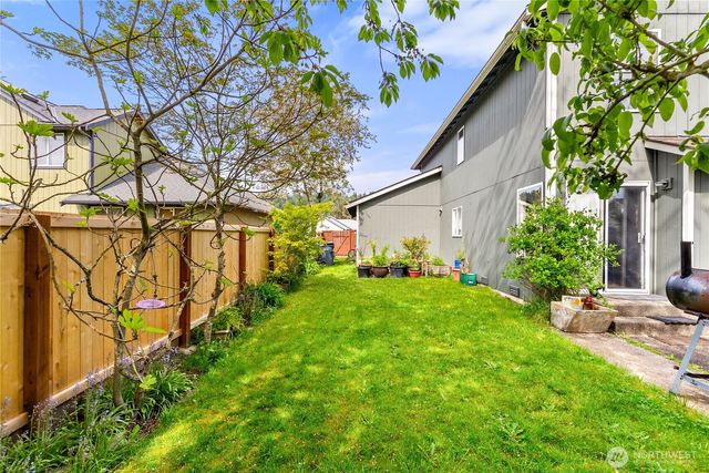 409 Kensington Avenue NW, Orting, WA 98360