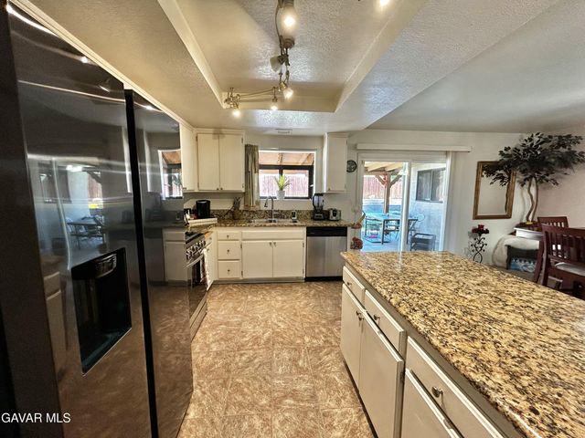43841 Santa Rosa Circle, Lancaster, CA 93535