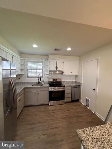 912 GREENWOOD CIR, Coatesville, PA 19320