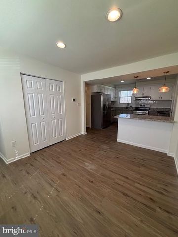 912 GREENWOOD CIR, Coatesville, PA 19320