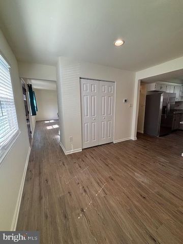 912 GREENWOOD CIR, Coatesville, PA 19320