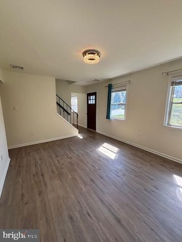 912 GREENWOOD CIR, Coatesville, PA 19320